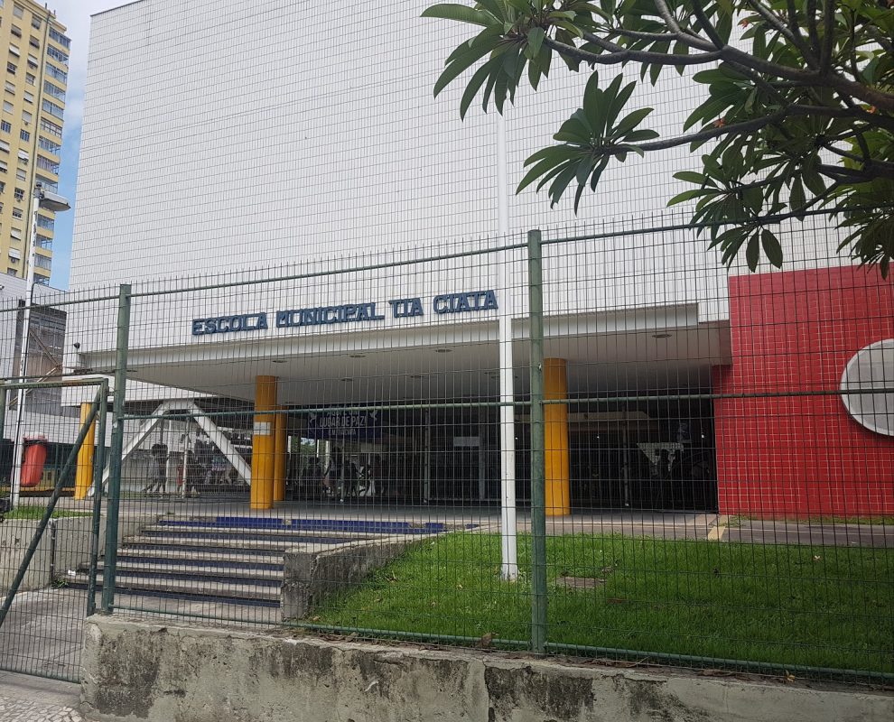 Foto Oscar Valporto A Escola Municipal Tia Ciata, em homenagem à baiana que vivia na Praça Onze. Em sua casa nasceu o primeiro samba oficial, Pelo Telefone, de Donga e Mauro de Almeida. Foto Oscar Valporto