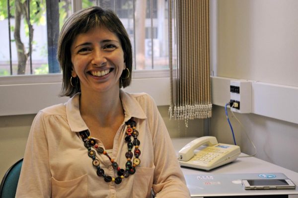 Leda Castilho, coordenadora do Laboratório de Biofármacos da Coppe: criatividade para garantir recursos (Foto: Divulgação)