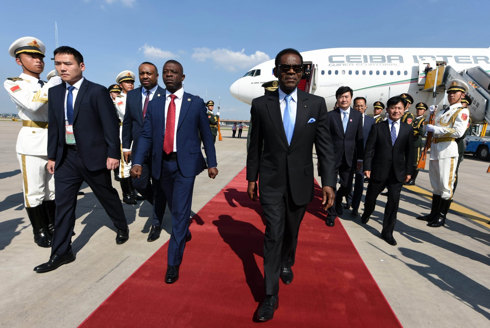 Teodoro Obiang Nguema Mbasogo em visita a Beijing no ano passado: presidente da Guiné Equatorial completa, em agosto, quatro décadas de poder, após derrubar com um golpe o próprio tio, e tem recorde mundial de permanência no cargo,(Foto: Xinhua/Wang Jianwei)