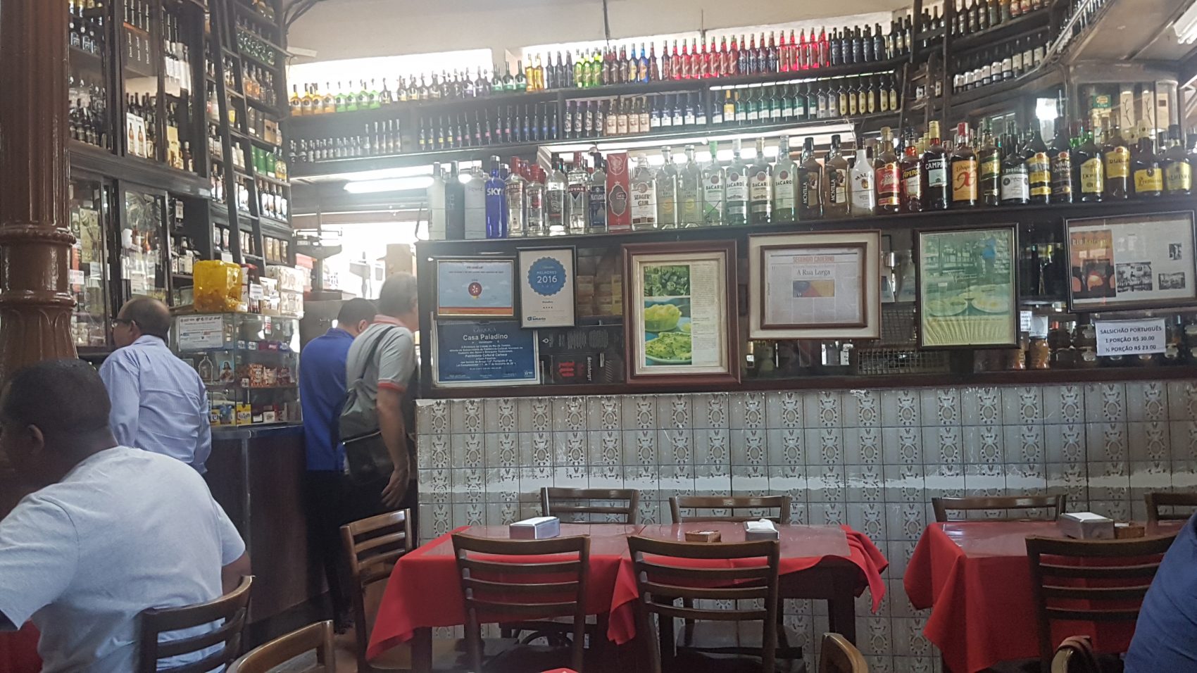 Casa Paladino: tradição e boa comida desde 1906 na Avenida Marechal Floriano (Foto: Oscar Valporto)