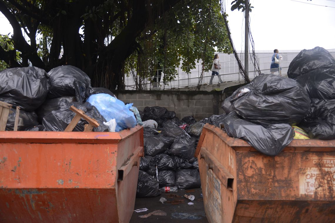 Foto: Tânia Rêgo/Agência Brasil Lixo acumulado e sem destinação correta: índice de limpeza urbana mostra desigualdade entre regiões e entre cidades grandes e pequenas (Foto: Tânia Rêgo/Agência Brasil)