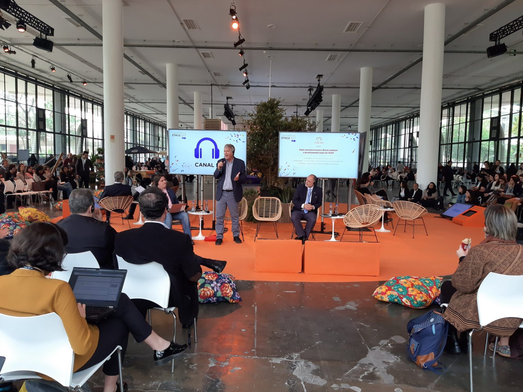 Almeida, Sirkis e Salviati no painel sobre desmatamento na Conferência Ethos 360 no Ibirapuera: 60 debates sobre temas sustentáveis (Foto: Divulgação)