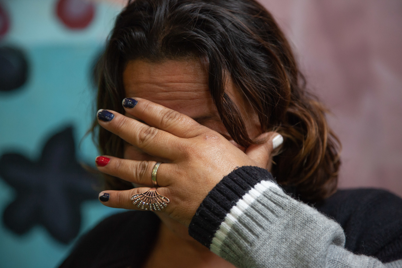 Estupros, humilhações e agressões: a vida das mulheres em situação de rua