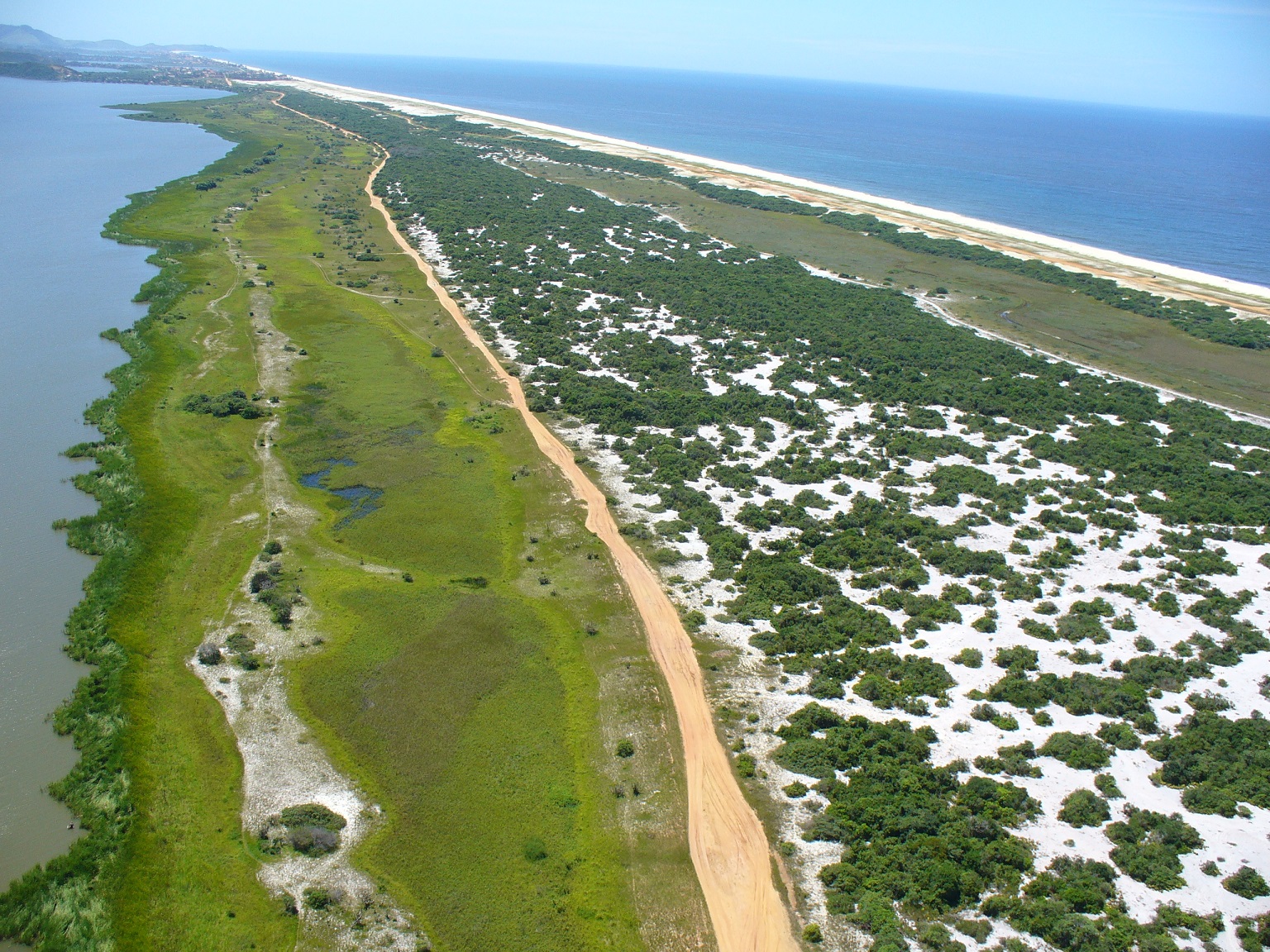 O empreendimento na Área de Proteção Ambiental prevê campo de golfe, centro hípico, shopping centers, clubes, hotéis e prédios residenciais. Foto Divulgação/Apalma