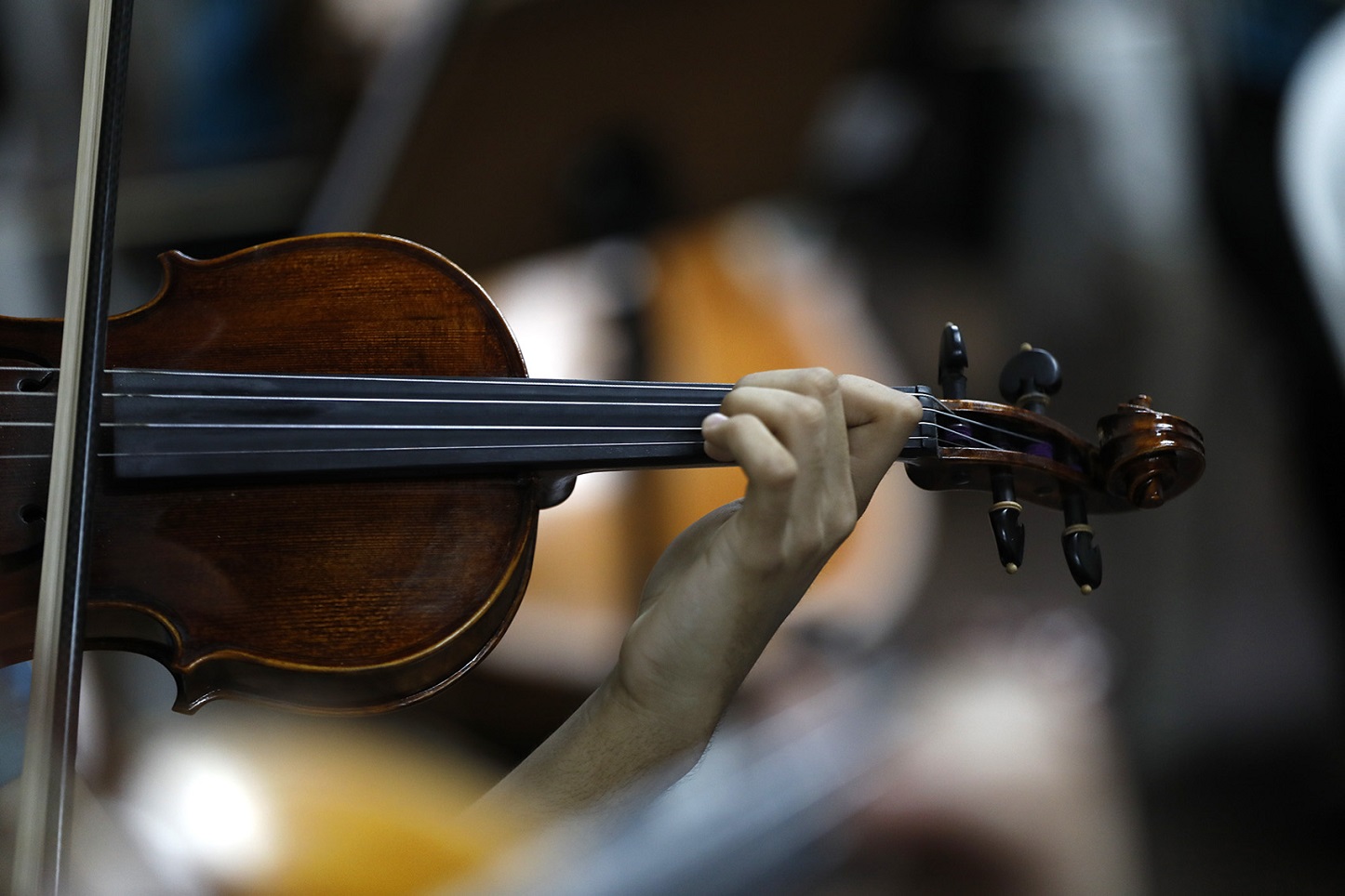 Foto Custódio Coimbra Os instrumentos ficam com os alunos, em regime de comodato, e o projeto oferece a cada um uma bolsa de R$ 450,00. Foto Custódio Coimbra