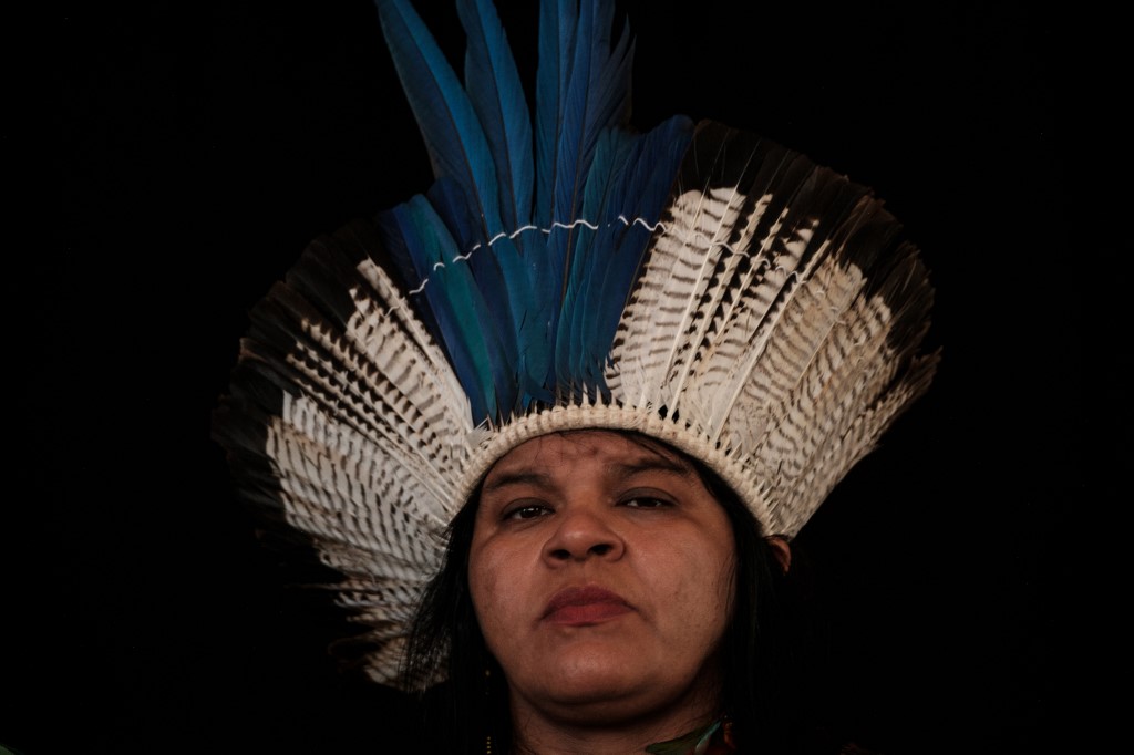 Foto de Yasuyoshi Chiba/AFP Sônia Guajajara na COP25. Foto de Yasuyoshi Chiba/AFP