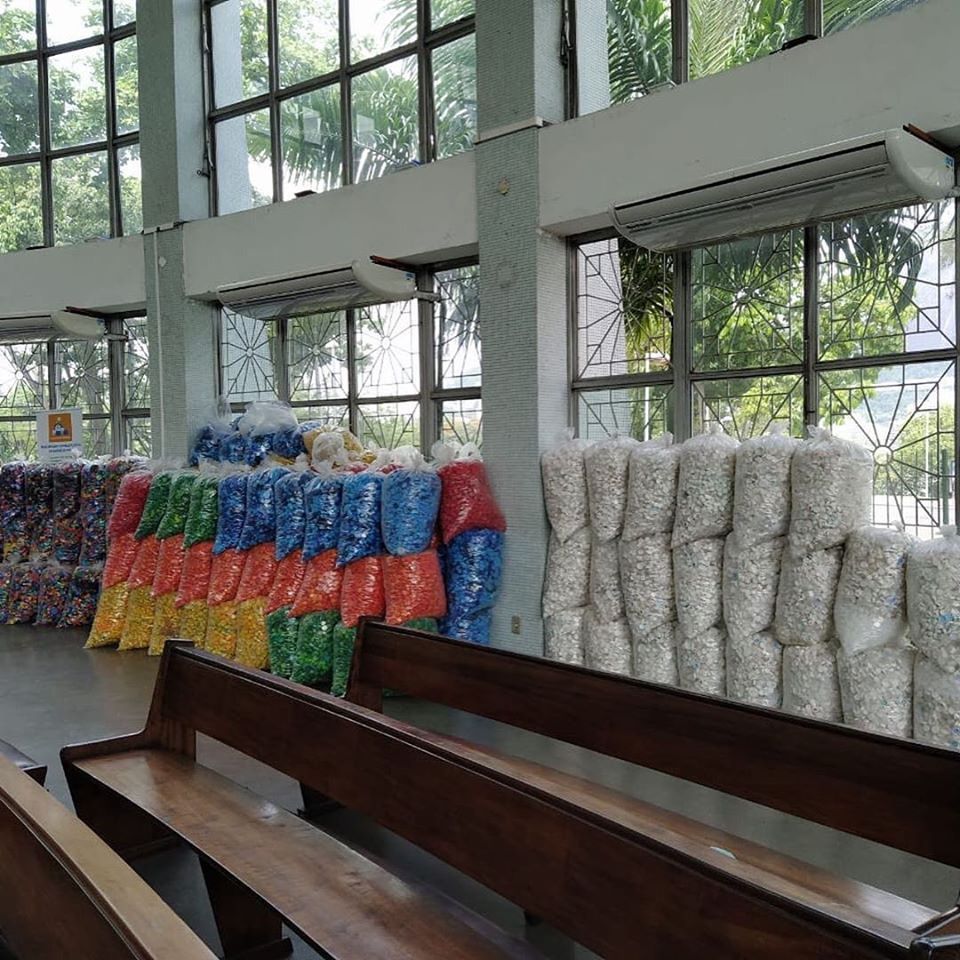 reciclagem de tampinhas na igreja são josé