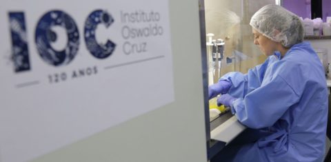 O Instituto Bio-Manguinhos já produziu 100 mil testes para a Covid-19 e espera chegar a uma produção de 250 mil testes por semana. Foto Divulgação