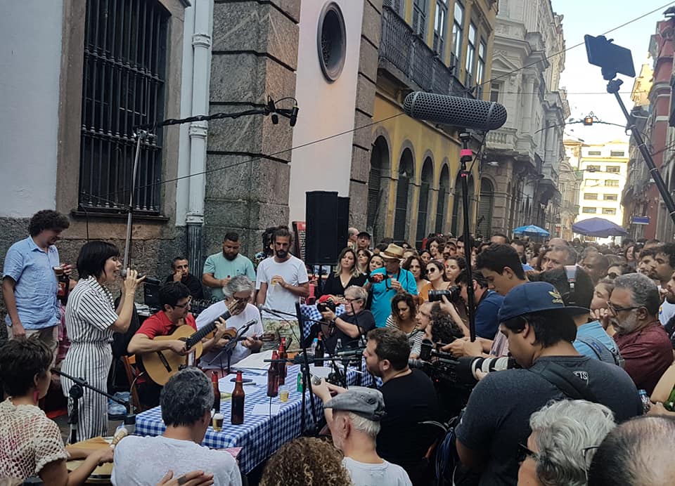Mariana Baltar canta na celebração dos 73 anos de Aldir com 73 de suas músicas: repertório interminável (Foto: Oscar Valporto)