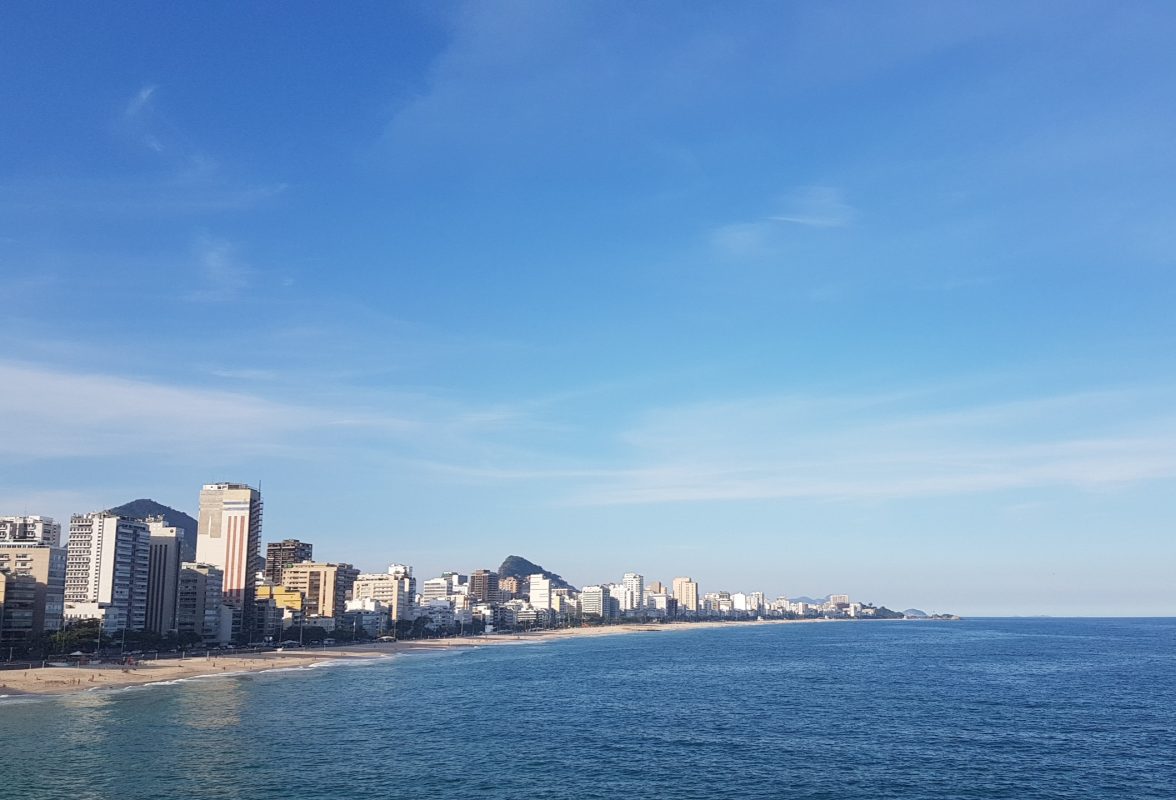 Praias de Ipanema e Leblon vistas do mirante: nostalgia de madrugadas de boemia do passado e de tardes despreocupadas do último verão (Foto: Oscar Valporto)