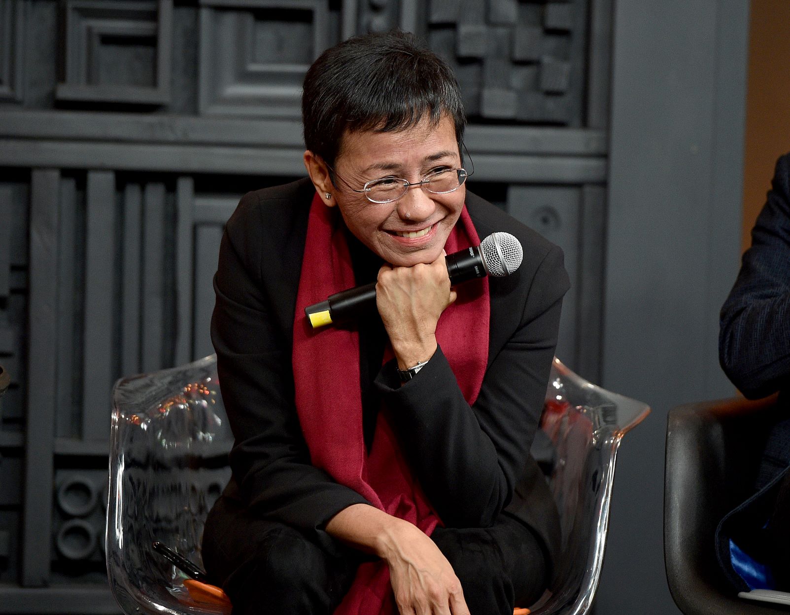 A jornalista Maria Ressa em debate no Festival de Filme de Sundance, em janeiro, quando foi apresentado documentário sobre as Filipinas: "Ditadura disfarçada de democracia" (Foto: Ernesto Distefano/AFP)