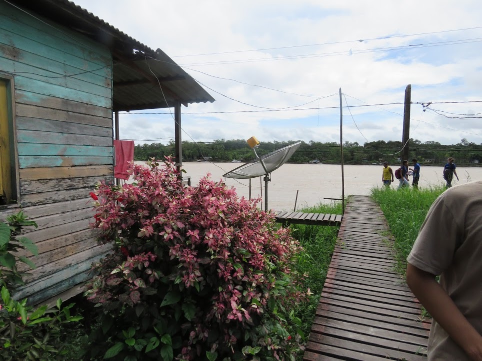 No Arquipélago do Bailique os moradores vivem basicamente da pesca e da extração do açaí. Foto Amélia Gonzalez