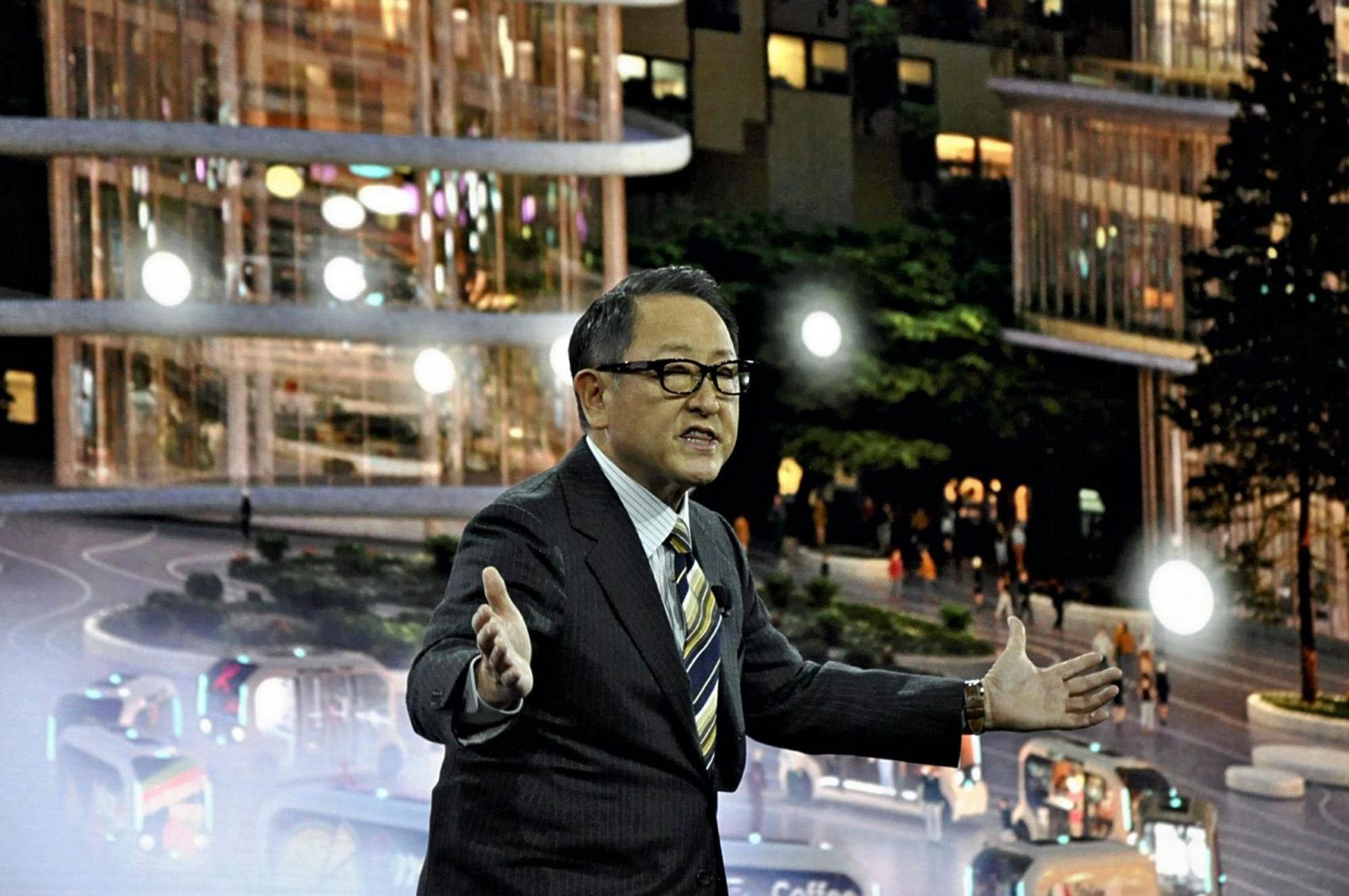 Akio Toyoda, presidente da Toyota, na apresentação da Cidade do Futuro: aposta na inteligência artificial (Shodai Niki /The Yomiuri Shimbun/AFP)