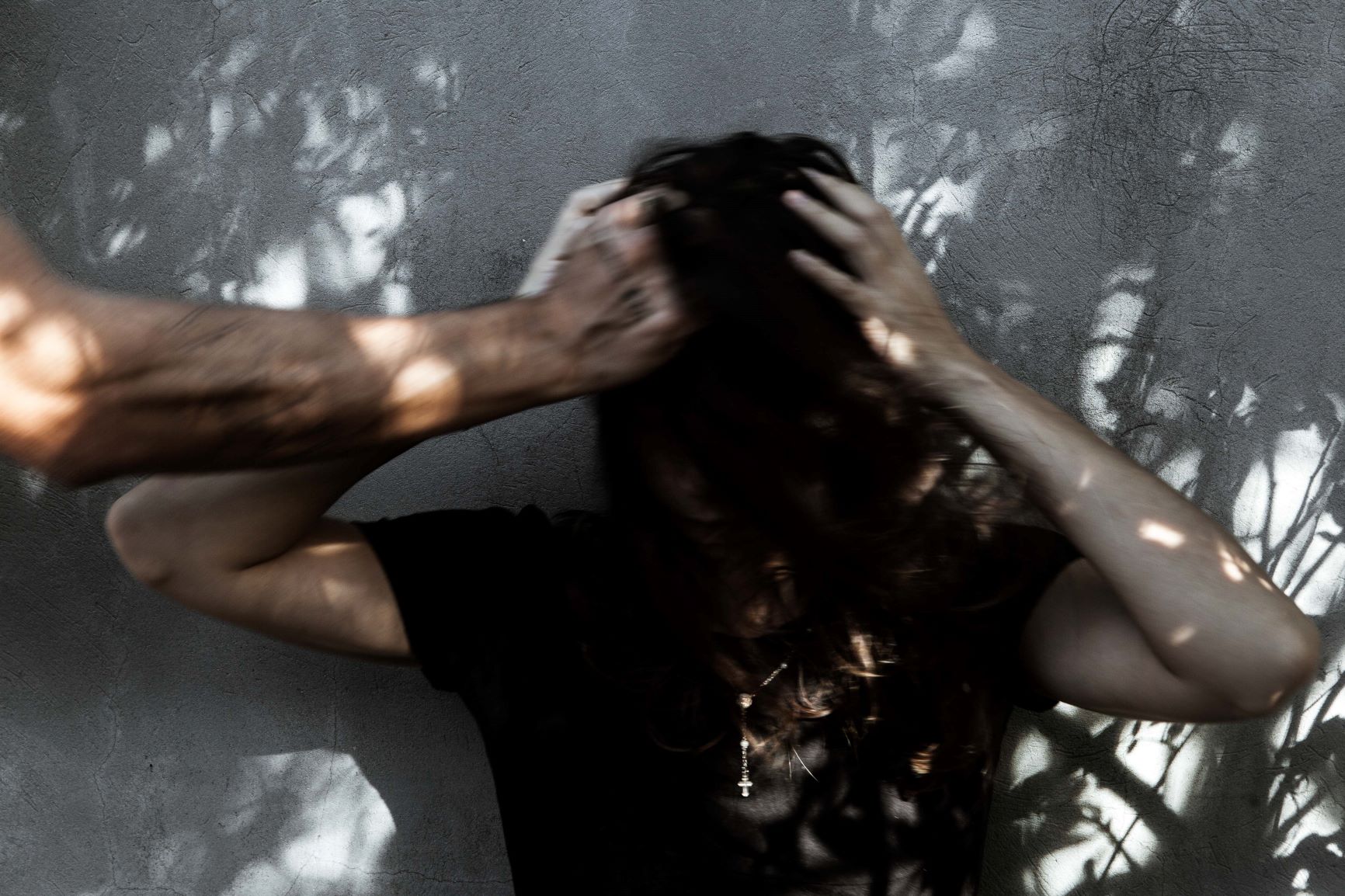Ensaio fotográfico produzido especialmente pela jornalista Juliana Rabelo e o fotógrafo Felipe Carneiro para a série um vírus e duas guerras: cinco mulheres sofrem violência doméstica a cada hora em Santa Catarina (Foto: Felipe Carneiro)