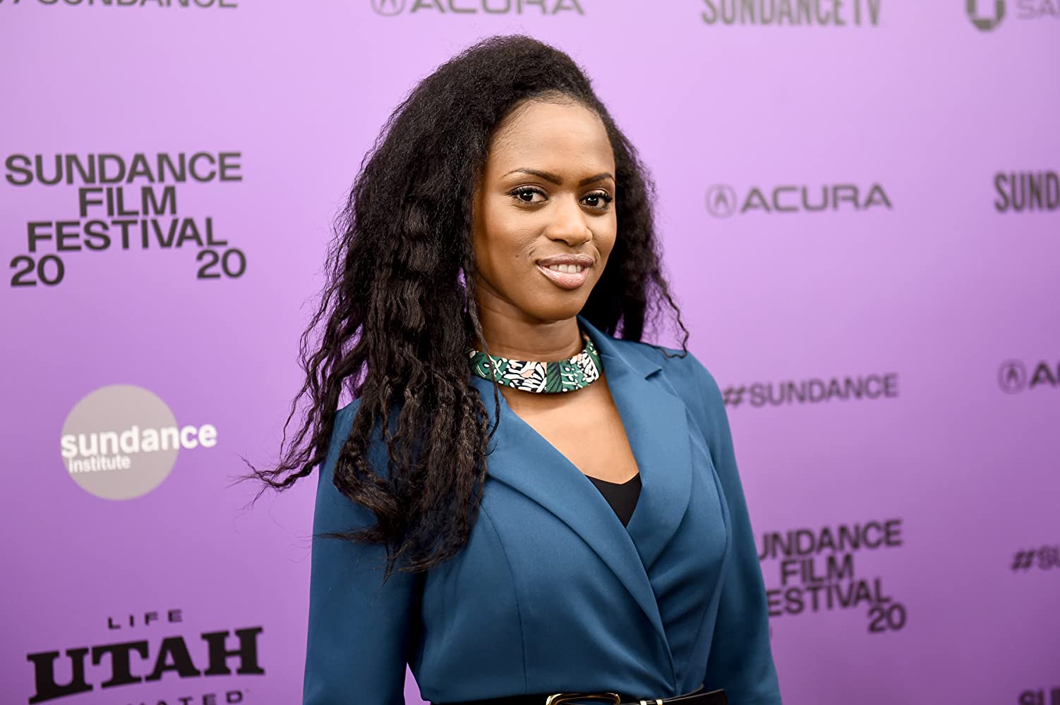 A cineasta franco-senegalesa Maïmouna Doucouré no Festival de Sundance: intenção de fazer filme crítico tropeça em problemas (Foto: Divulgação)