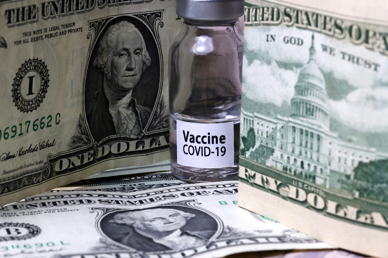 Foto Joel Saget/AFP Entre 2005 e 2013, os registros de fusão e aquisição no mercado de vacinas movimentaram cerca de US$ 220 bilhões. Foto Joel Saget/AFP