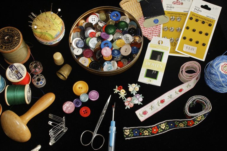 Moda sustentável: linhas e botões