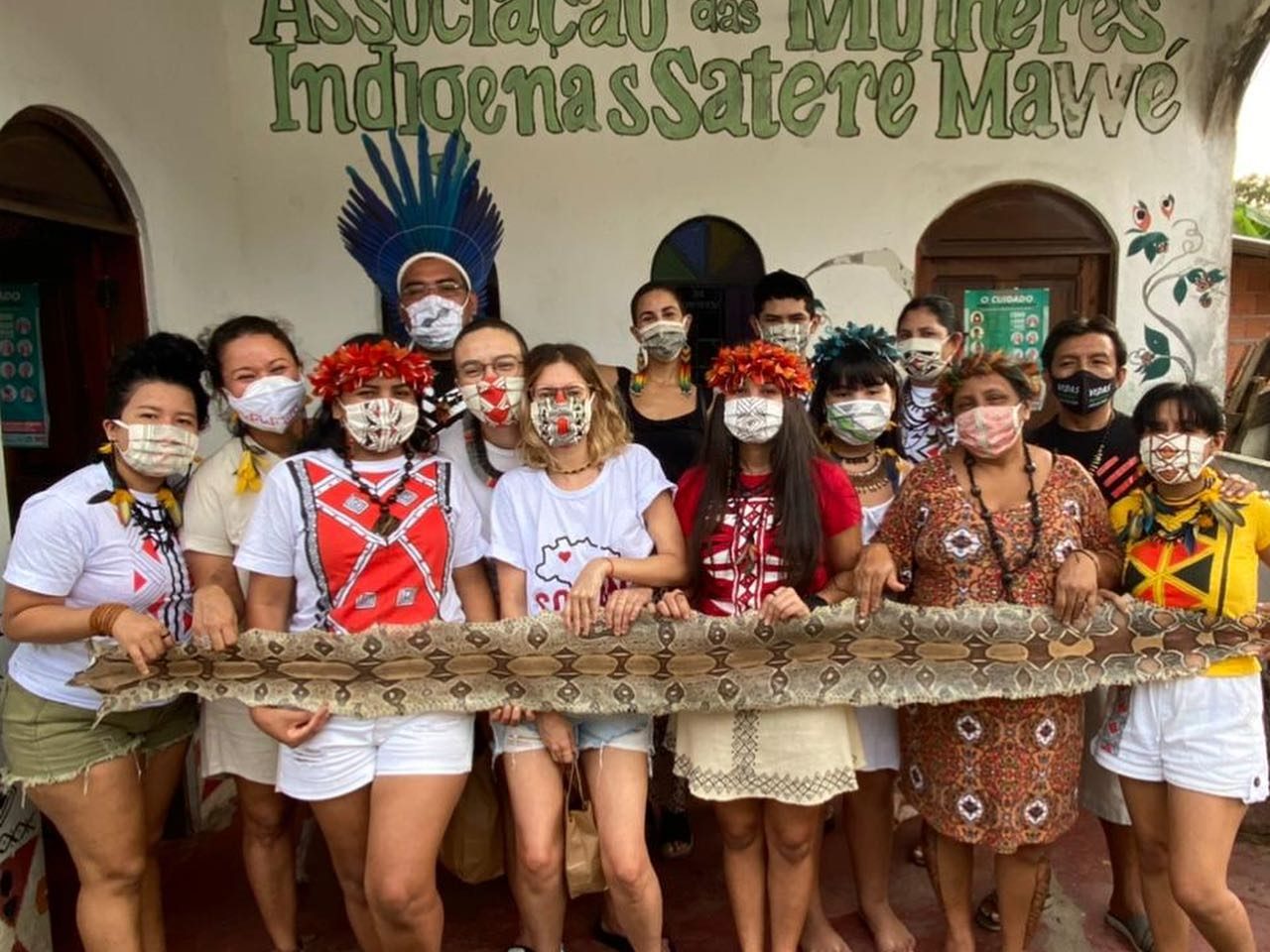 Pandemia, um ano - olhares indígenas femininos