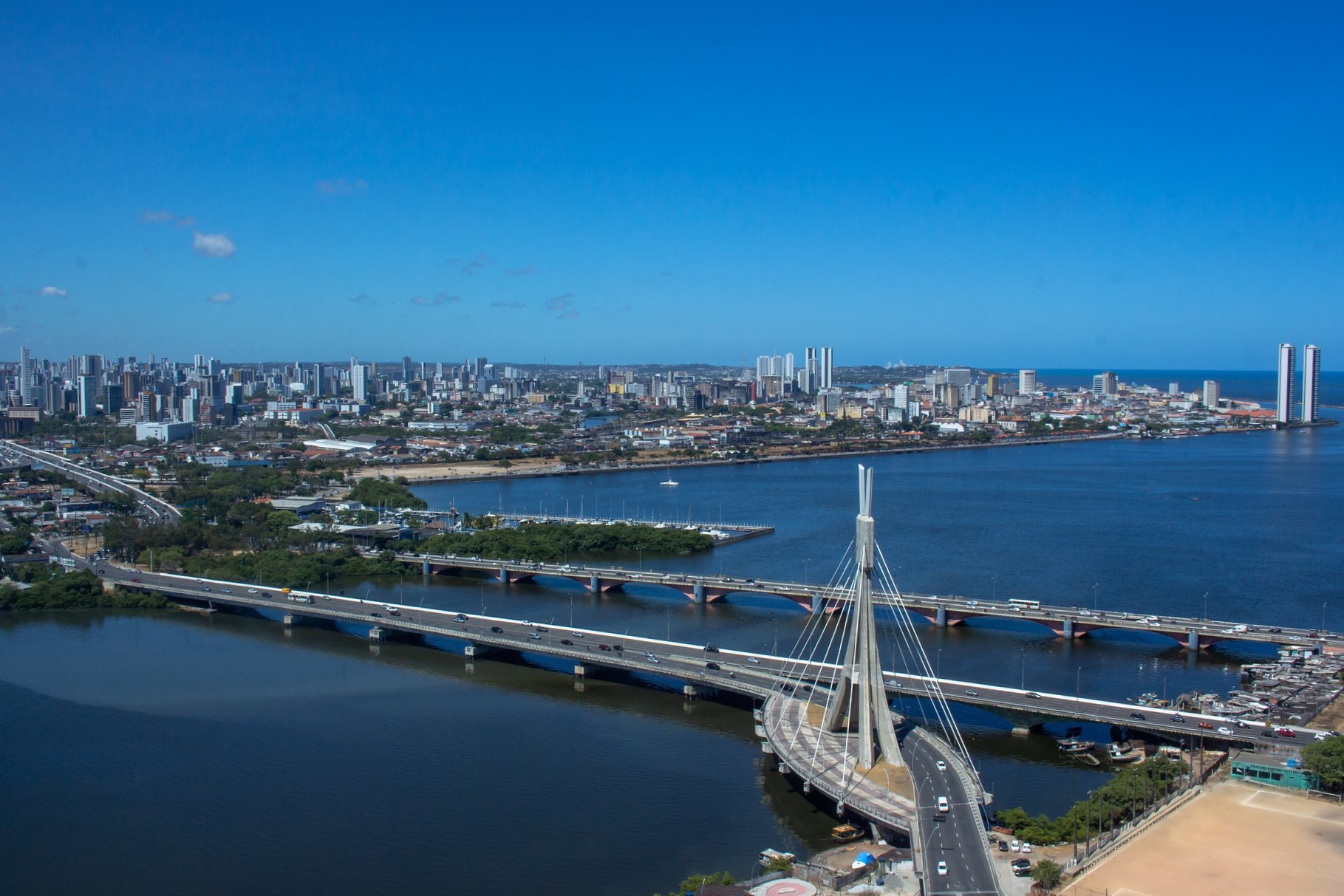 Rio Tejipió: enchentes constantes alagam o Recife