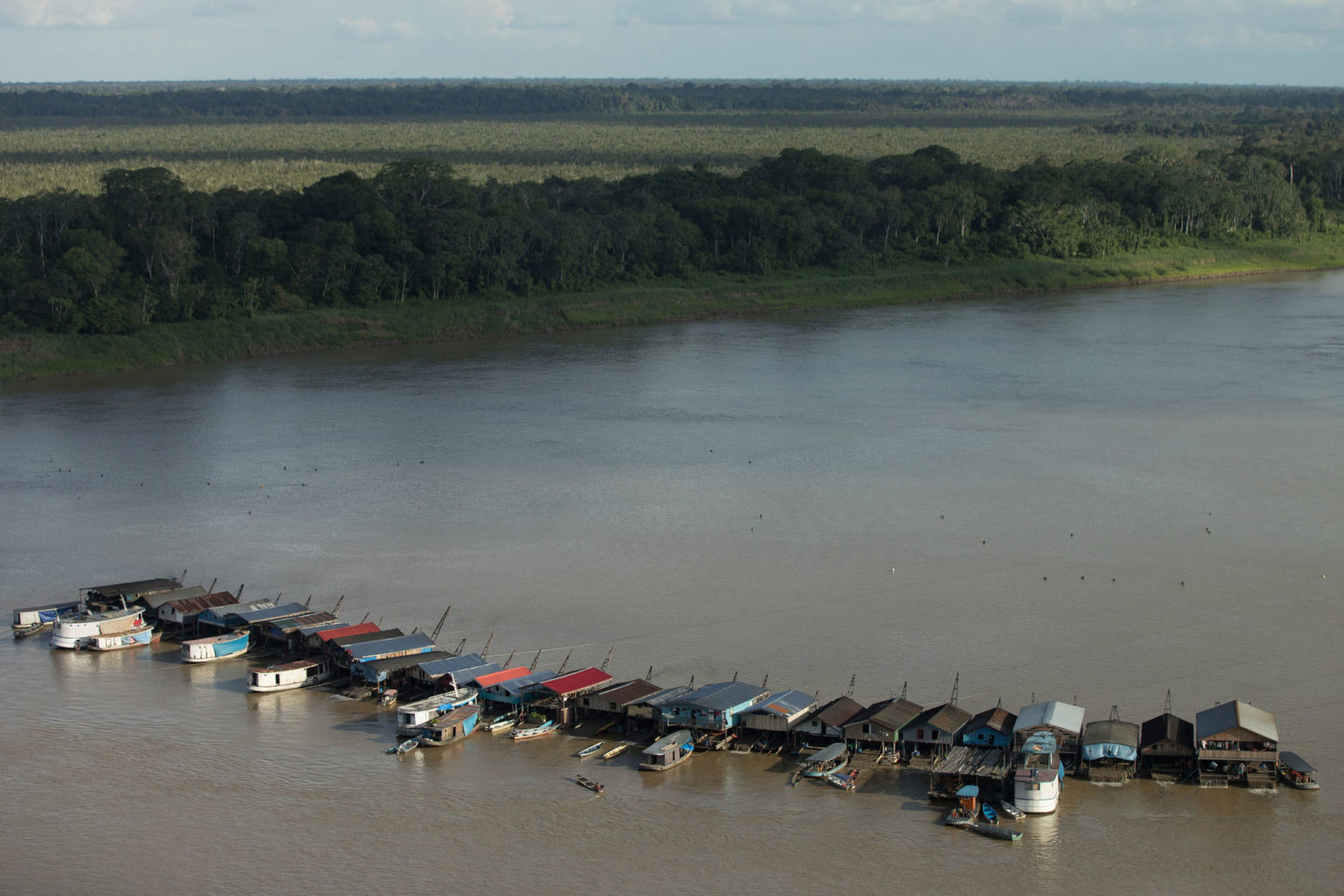 Garimpo ilegal de ouro nas proximidades da comunidade de Rosarinho, em Autazes, no Amazonas: prefeitura aciona governo estadual e Ministério Público cobra ação da Polícia Federal (Foto: Bruno Kelly/Greenpeace/Amazônia Real)