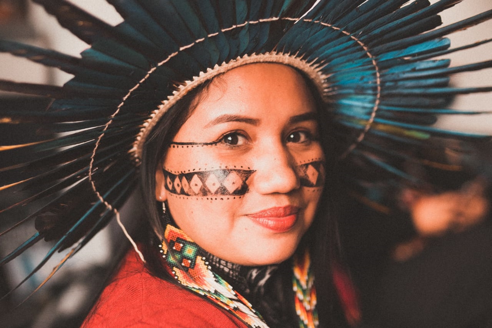 Valdinéia Sauré, do povo Munduruku: "O Brasil chegou na COP 26 com uma série de questões, principalmente quando se trata de ameaças aos direitos dos povos indígenas. Então, nada melhor do que a gente ter estado lá para dizer às pessoas por qua as notícias que saem não são mentiras. Que o desmatamento aumenta e que as nossas florestas estão em chamas”