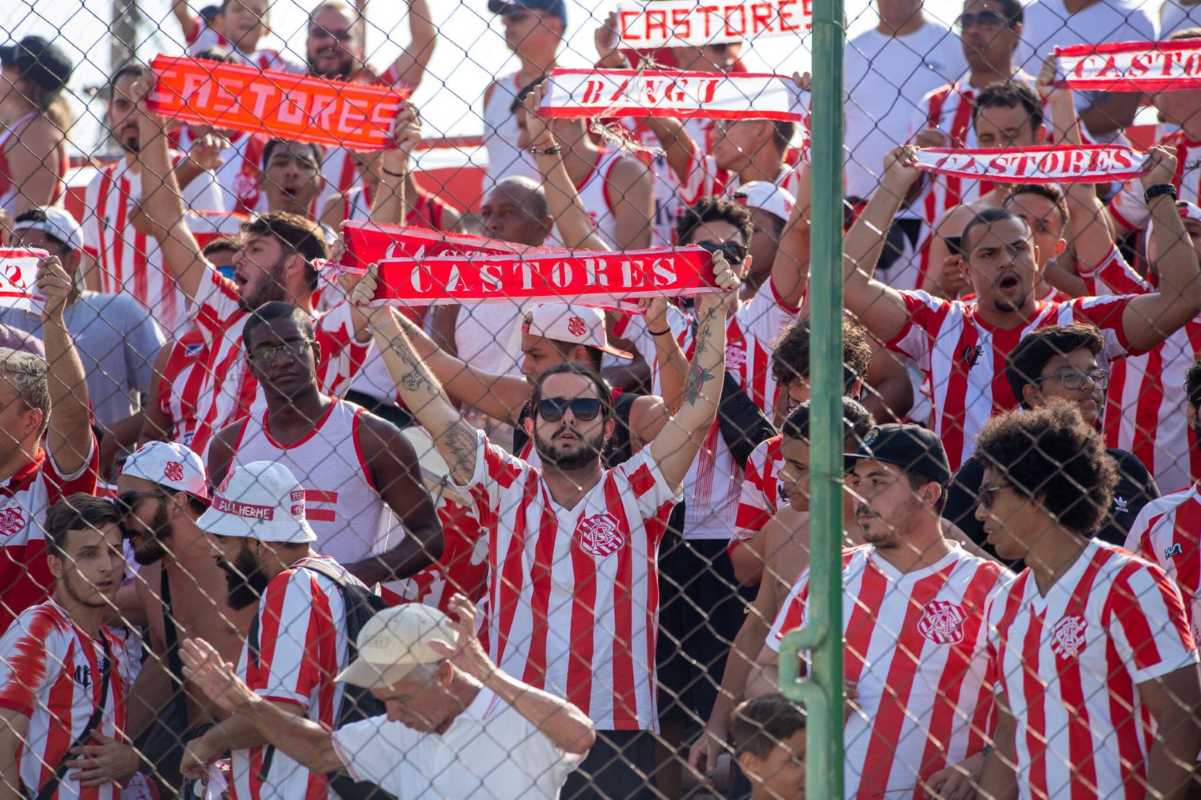 Torcida Castores da Guilherme, criada em 2011, 14 anos depois da morte de Castor de Andrade: banqueiro do bicho com história ligada ao futebol e ao samba (Foto: João Carlos Gomes/Bangu)