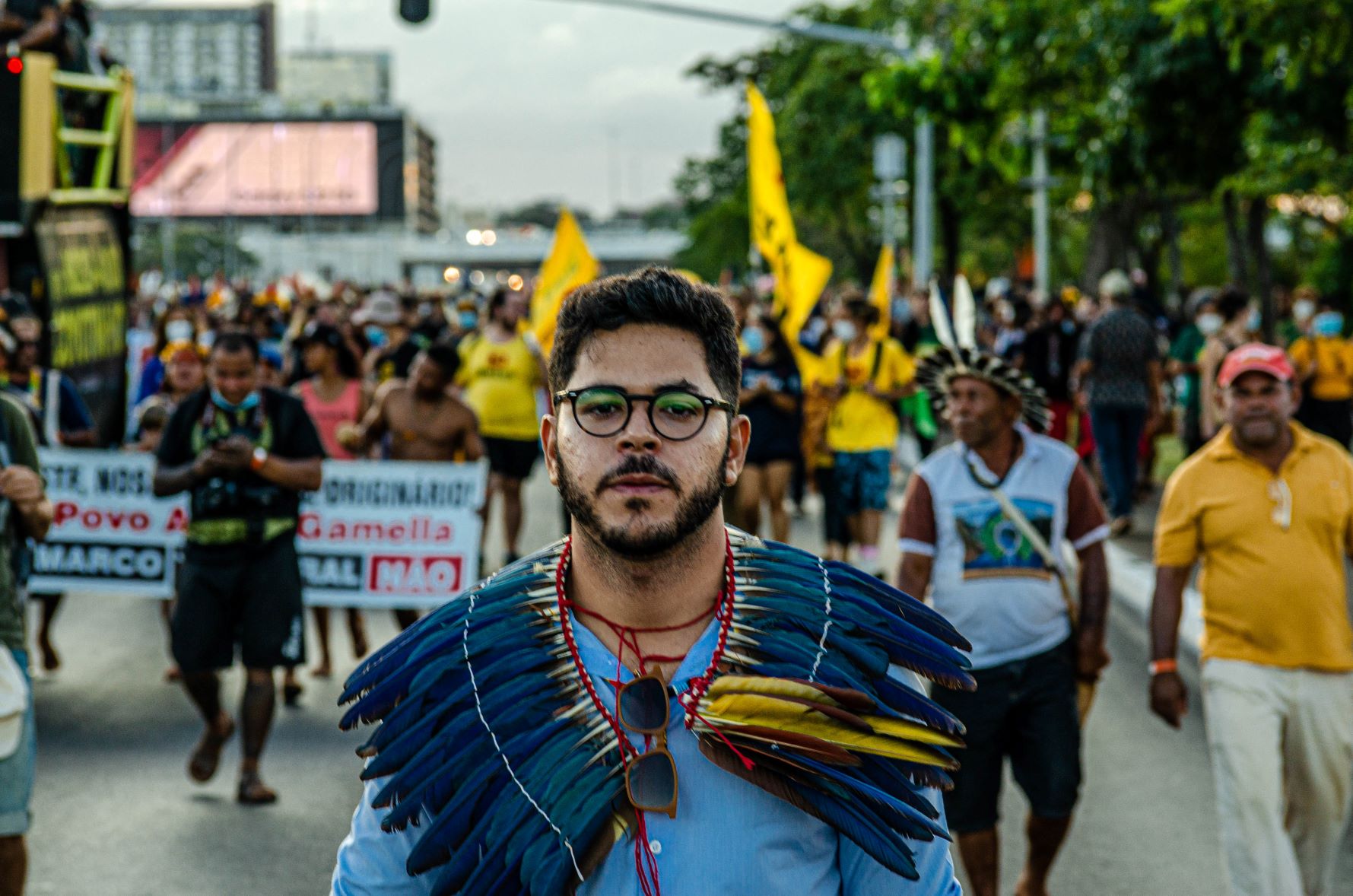 O advogado Maurício Terena vê no Acampamento Terra Livre "um movimento histórico muito simbólico, porque os povos indígenas de todo o Brasil ocupam a capital federal, ocupam os espaços de uma cidade, onde as decisões políticas e jurídicas que dizem respeito às nossas vidas são tomadas" (Foto: Ramon Vellasco)