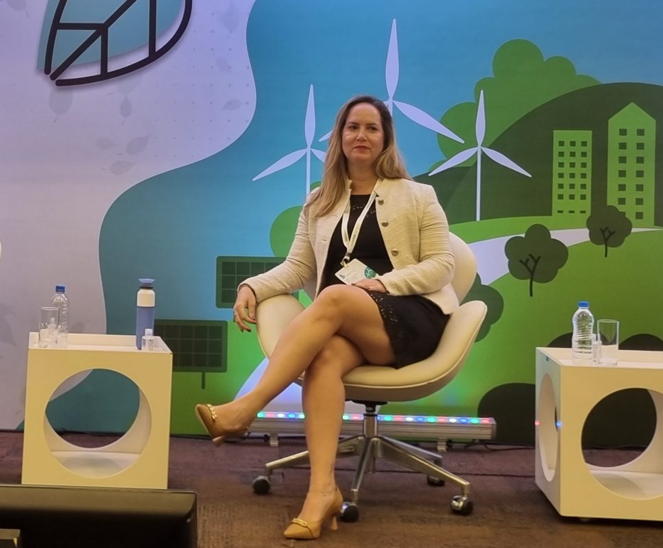 Andrea Santos, secretária-executiva do Painel Brasileiro de Mudanças Climáticas, no seminário Cidades Verdes: municípios precisam se adaptar rapidamente para enfrentar eventos extremos causados pela emergência climática (Foto: Oscar Valporto)