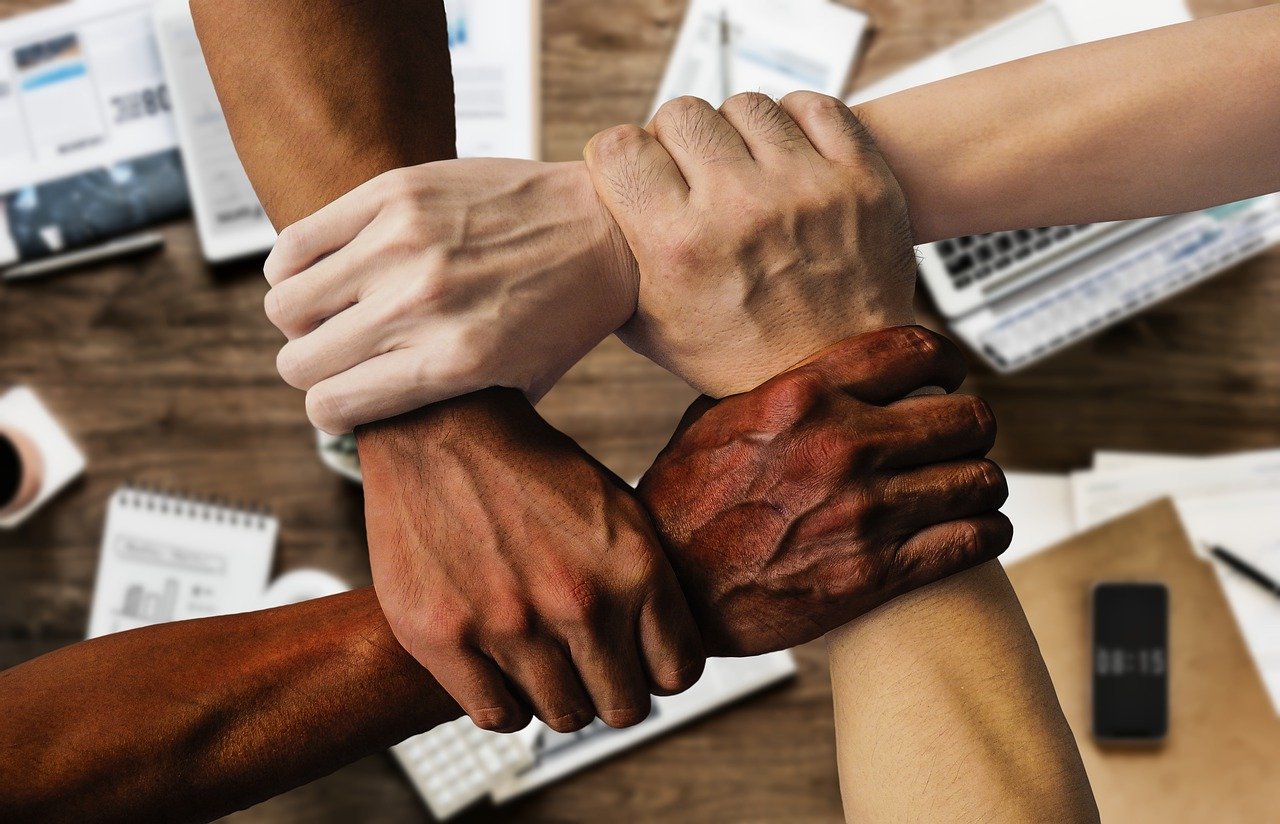 A inclusão de jovens jornalistas periféricos é o objetivo do programa. Foto Pixabay