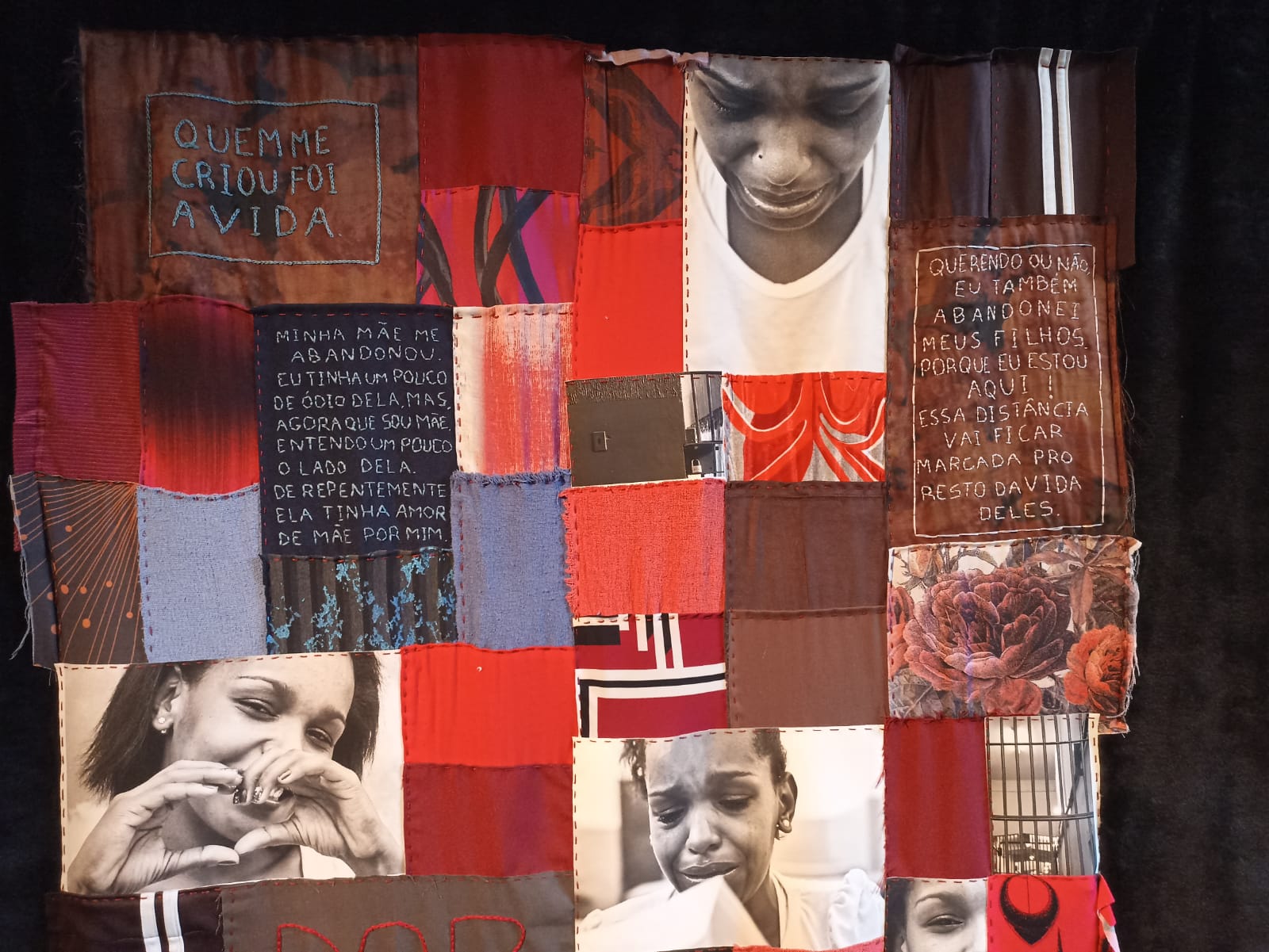 Exposição capta emoção das mães encarceradas longe dos filhos retratada também no livro (Foto: Luiza Sansão)