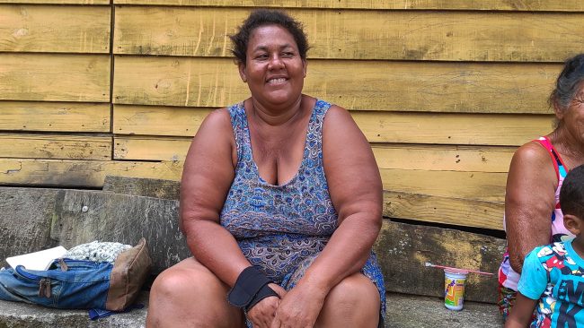 Marcinha criou os filhos com a renda do seu trabalho no lixão: catando lixo pela cidade (Foto: Luize Sampaio / Casa Fluminense)