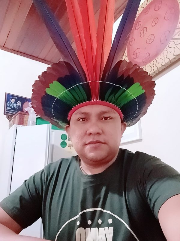 Dario Kopenawa: "A sociedade brasileira tem que parar de desmatar e queimar a floresta". Foto Arquivo Pessoal