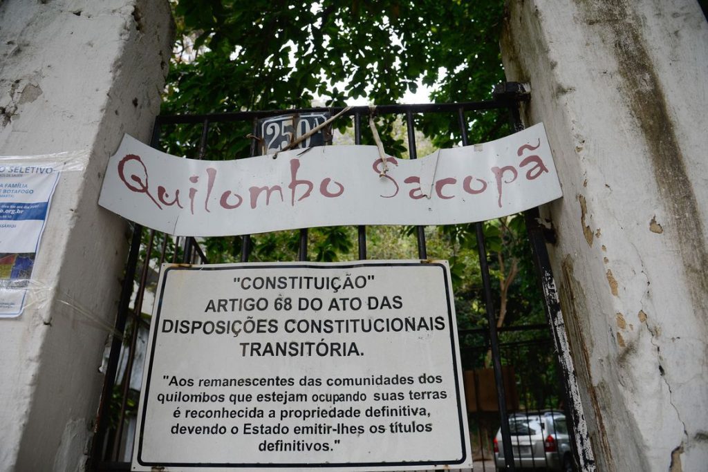 Entrada do Quilombo do Sacopã, na Zona Sul do Rio: preservação das raízes africanas e da natureza (Foto: Tânia Rego / Agência Brasil)