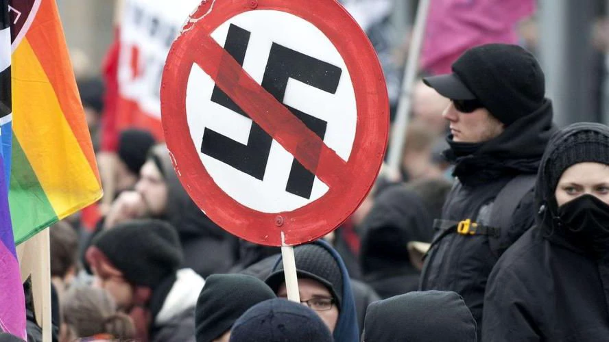 Neonazismo à brasileira