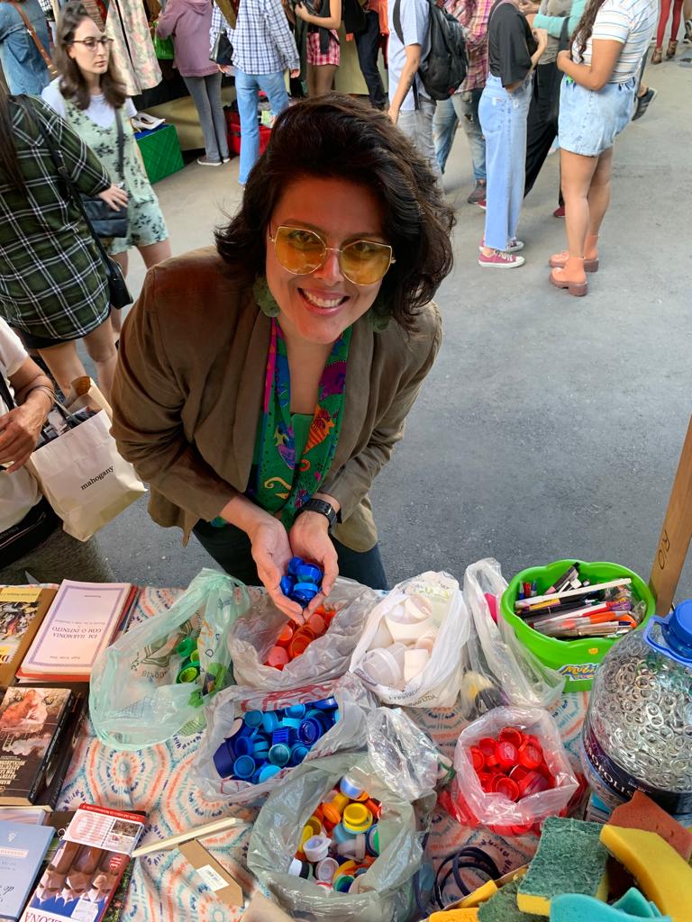 Após uma temporada em Barceolan, na Espanha, a empreendora Paula Diniz sentiu a vontade de estimular o consumo consciente no país por meio da feira Faz Girar. Foto: Acervo Pessoal