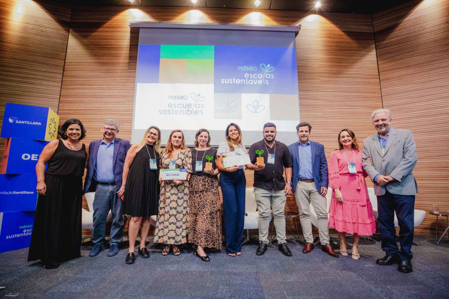 Cerimônia de premiação das escolas. As vencedoras receberam a quantia de R$ 15 mil reais, cada uma, como forma de incentivo para a continuidade de suas práticas sustentáveis. Foto Divulgação