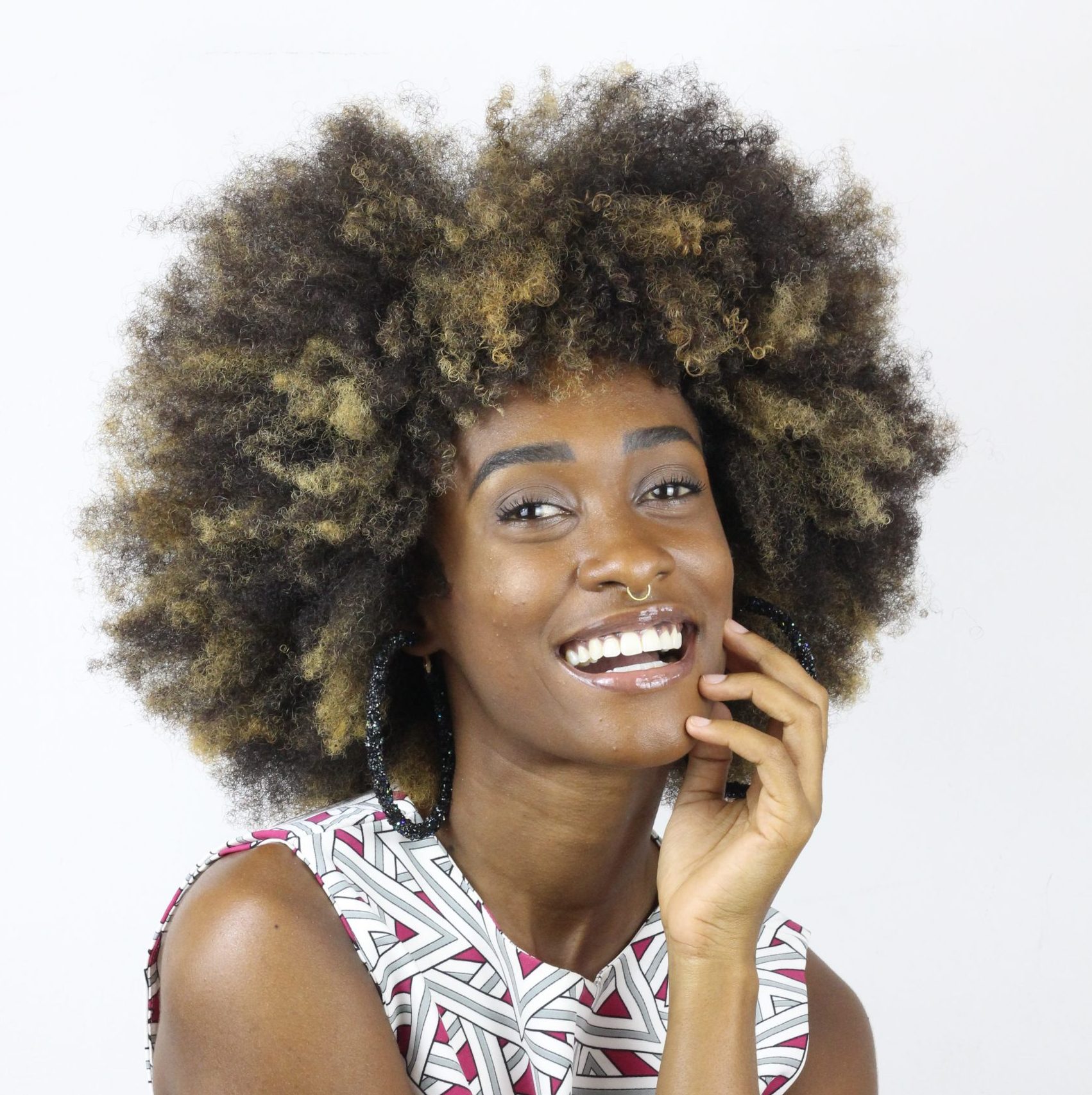 Kananda: "A ciência é negra porque existe uma história de produção de conhecimento científico feita pelas comunidades negras que precisam ser valorizadas". Foto Divulgação