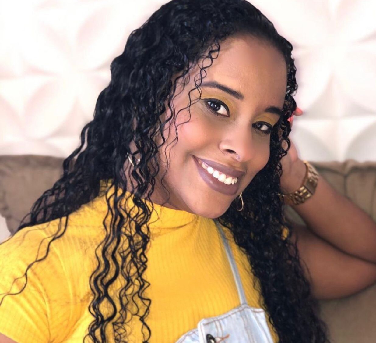 Waleska Lima da Silva, 33 anos, moradora do Complexo do Alemão: uso terapêutico da cannabis para superar dor crônica e depressão (Foto: Arquivo Pessoal)