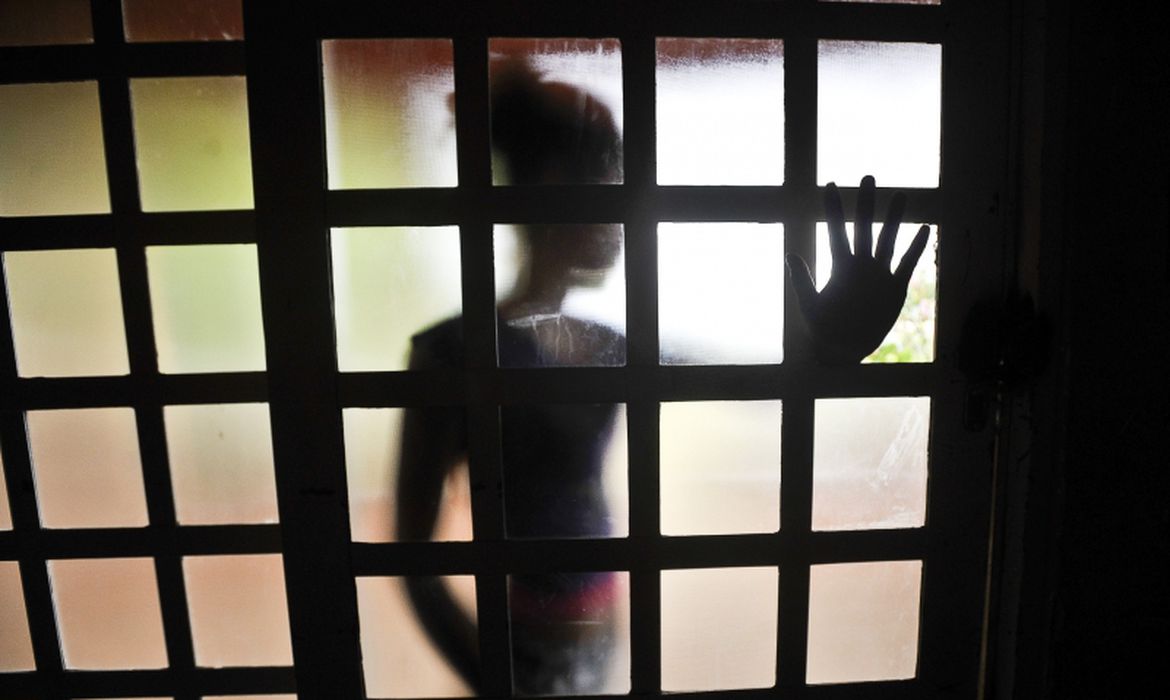 Violência doméstica na infância deixa traumas na vida adulta (Foto: Marcello Casal Jr / Agência Brasil)