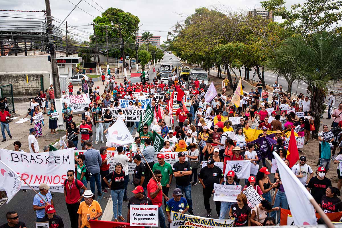 Protesto contra a Braskem em Maceió: moradores e organizações da sociedade civil querem chamar atenção para o maior crime ambiental em solo urbano do mundo (Foto: Inês Campelo/MZ Conteúdo - 06/12/2023)