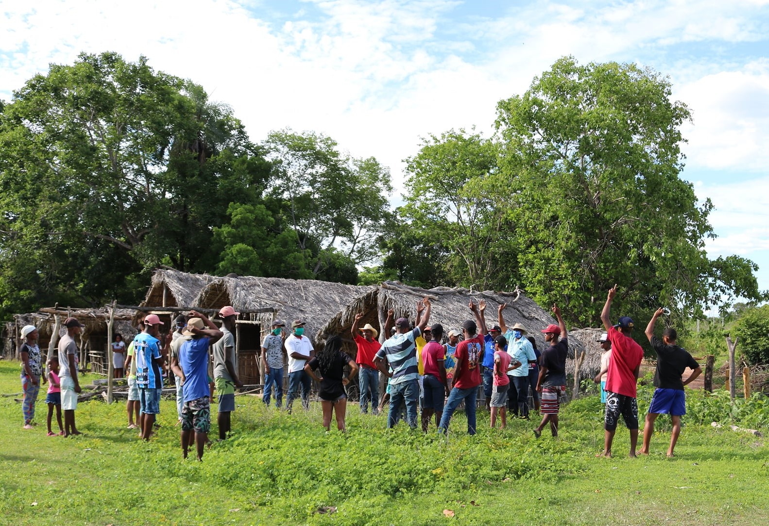 Reunião no Quilombo Kalunga para discutir situação fundiária: operação para expulsar invasores chegou a ser determinada pela Justiça em maio de 2023 mas acabou suspensa (Foto: Associação Quilombola Kalunga)