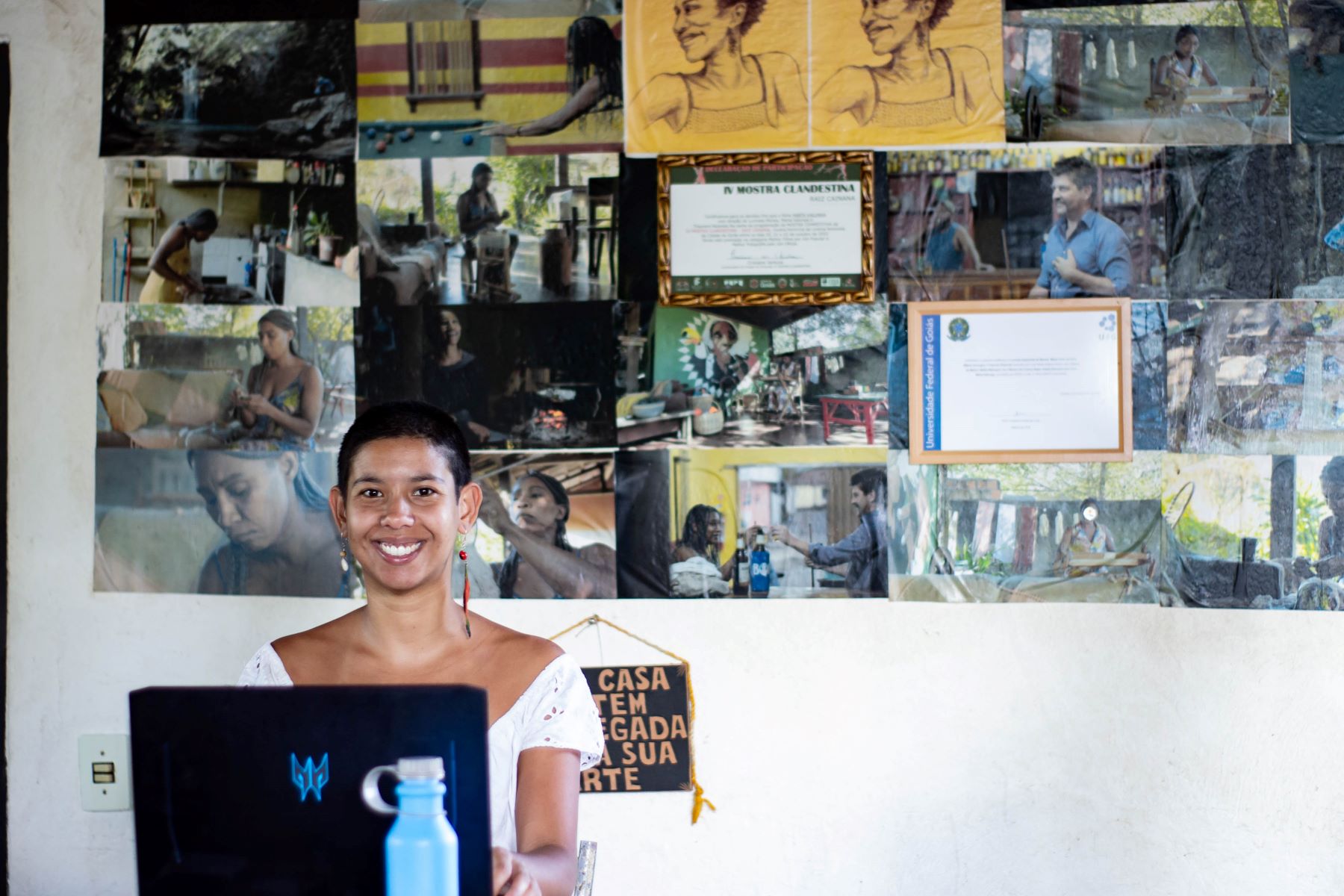 A indígena Analu, de etnia Pataxó na Casa Memória: audiovisual sobre saberes quilombolas, selecionado pela Fundação Palmares (Foto: Alciléia Torres)