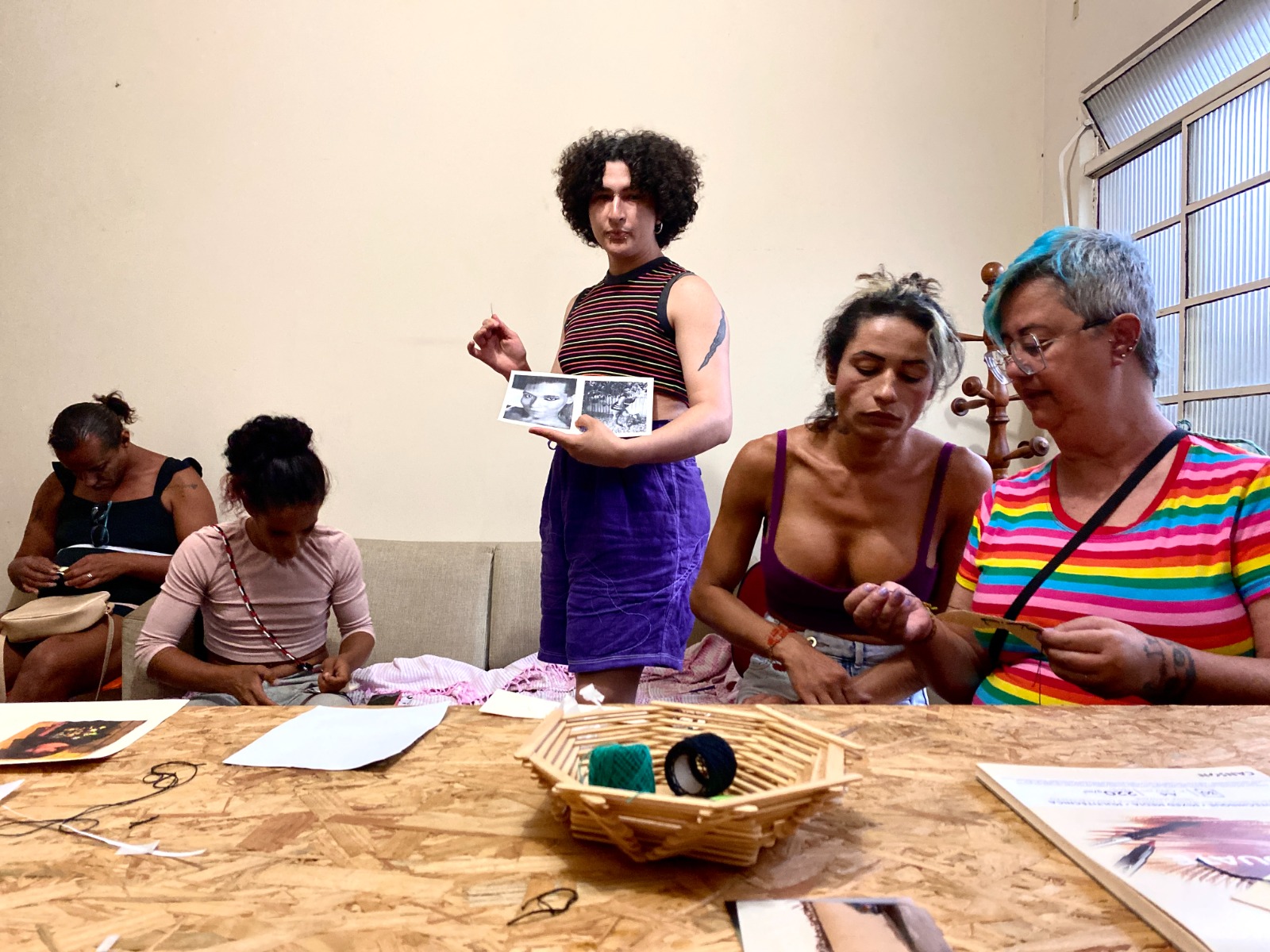 A importância dos espaços de acolhimento para mulheres trans e travestis sem moradia