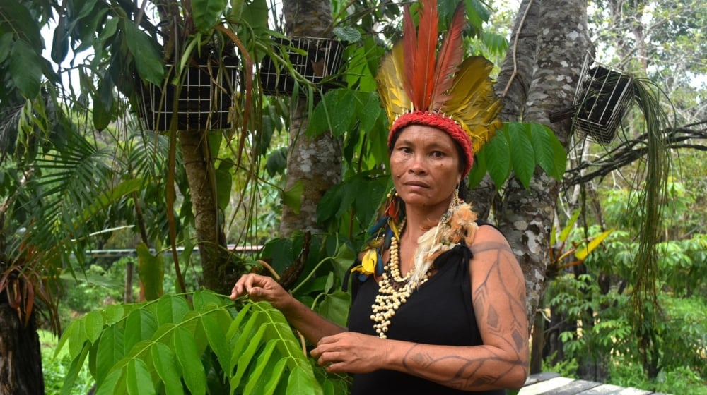 A cacica Lutana Kokama, que lidera 700 famílias no Parque das Tribos, em Manaus: “ser cacique geral é ser mãe de todos os povos” (Foto: Isabela Martel / UNFPA Brasil)