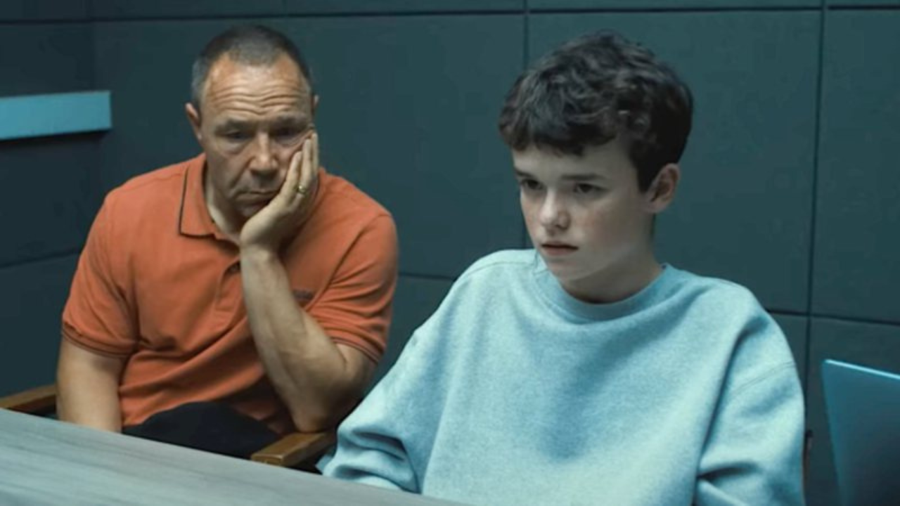 Cena de Adolescência: série da Netflix é um retrato de como a masculinidade é construída em tempos de redes sociais e emojis (Foto: Netflix / Divulgação)
