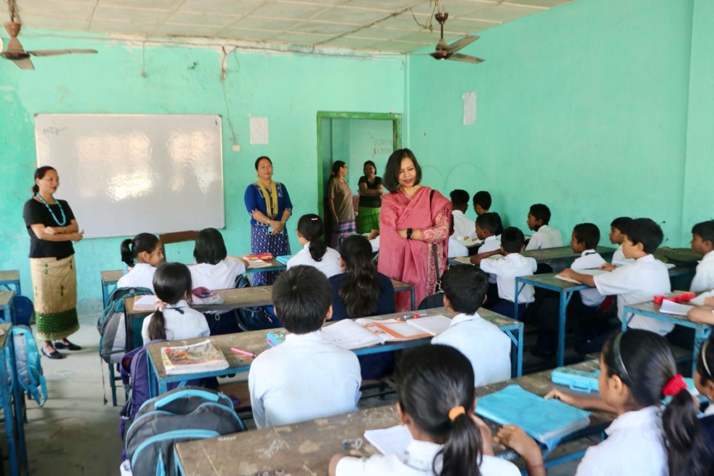 Ratna Viswanathan: da carreira pública à missão de transformar a educação nas regiões mais vulneráveis da Índia