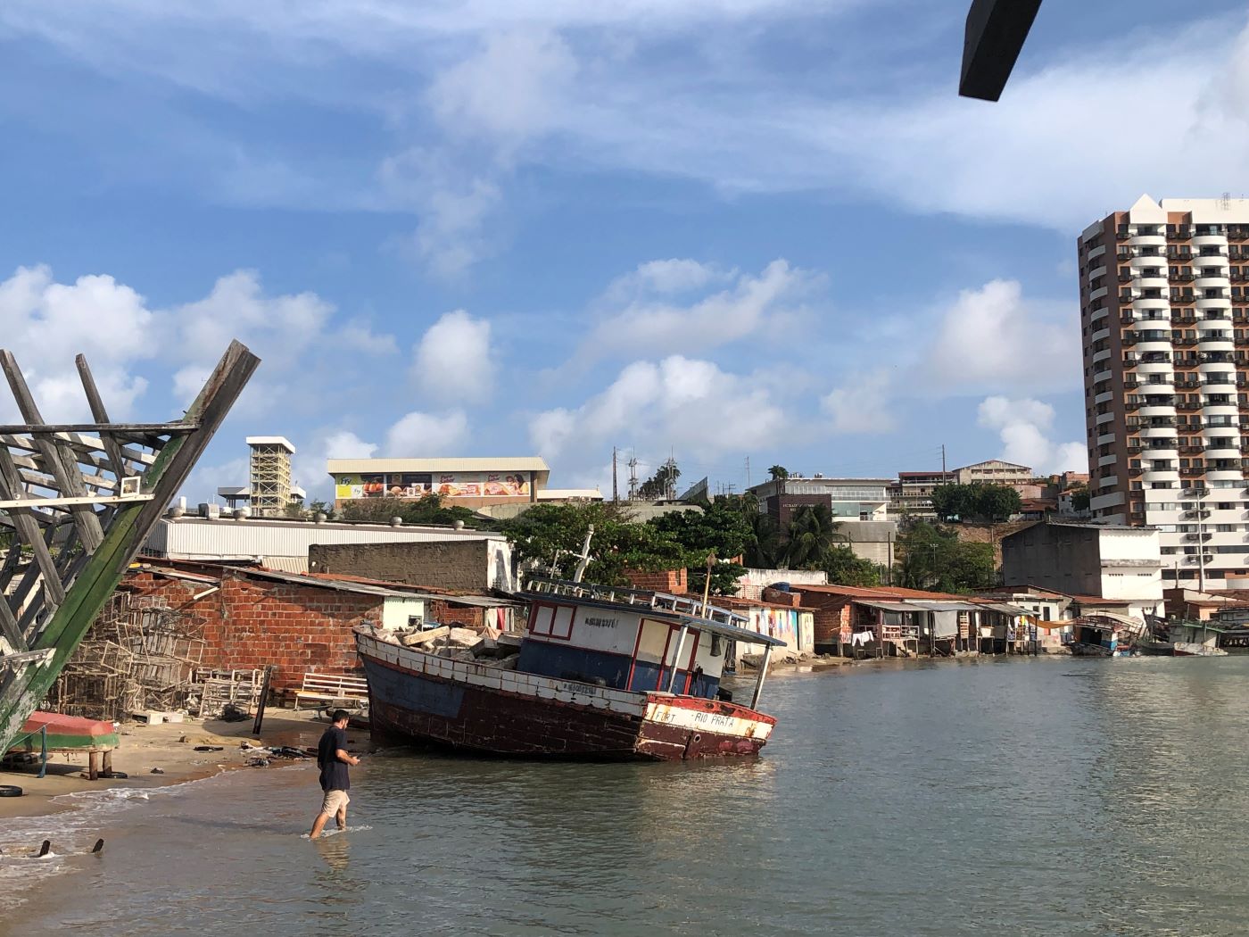 Praia dos Botes: entre o risco ambiental e o direito à moradia