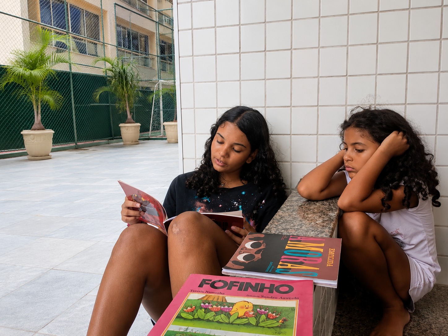 Em tempos de IA e redes sociais, o desafio de encontrar os pequenos leitores